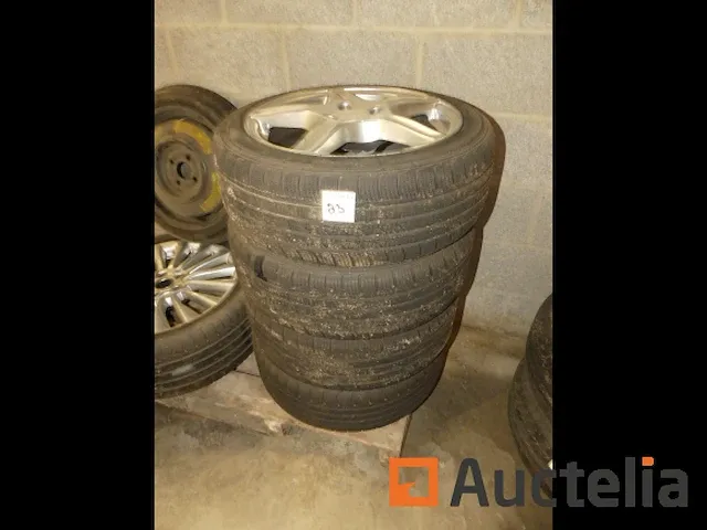 Banden op aluminium velgen - afbeelding 3 van  3