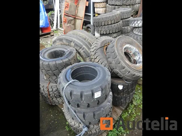 Banden voor heftruck - afbeelding 1 van  5