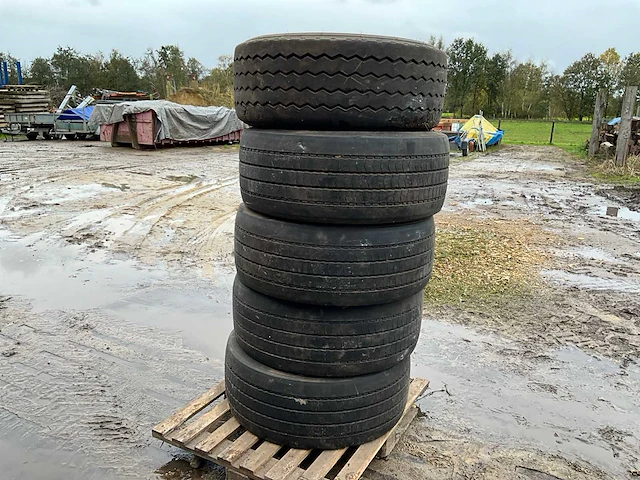 Banden vrachtwagen - aanhanger 385/55r22.5 (6x) - afbeelding 1 van  6