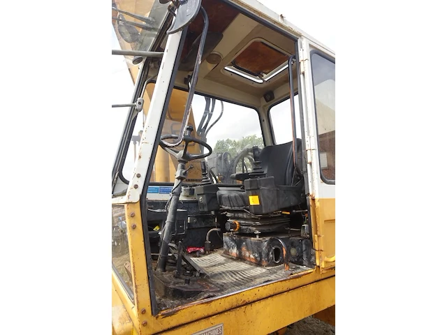 Bandenkraan liebherr - afbeelding 8 van  11