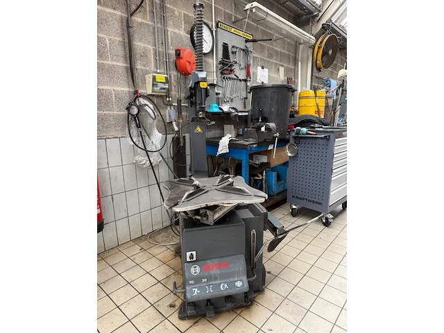 Bandenmachine bosch tc 20 - afbeelding 1 van  11