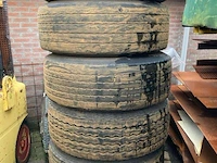 Bandenset diverse merken 385/65r225 met velg 5 stuks