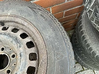 Bandenset goodyear(winter)205/65r15 - afbeelding 2 van  7