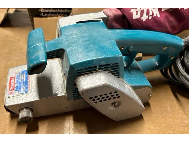 Bandschuurmachine makita - afbeelding 3 van  6