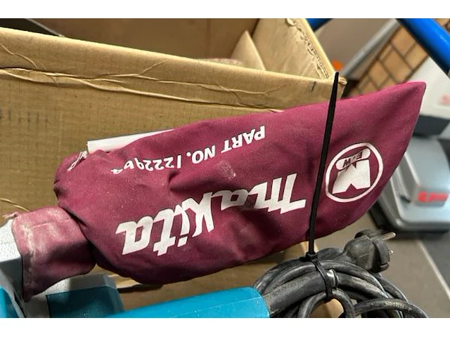 Bandschuurmachine makita - afbeelding 4 van  6