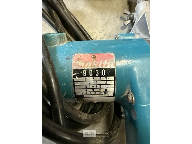 Bandschuurmachine makita - afbeelding 2 van  2