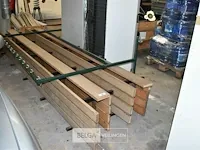 Banken die over radiatoren stonden + kapstok - afbeelding 1 van  3