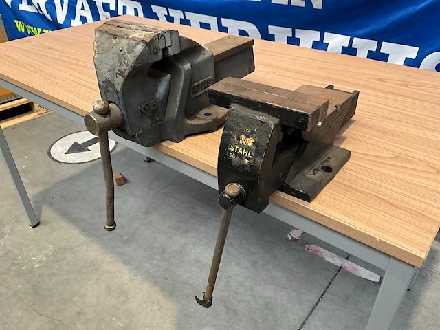 Bankschroef (2x) - afbeelding 1 van  6