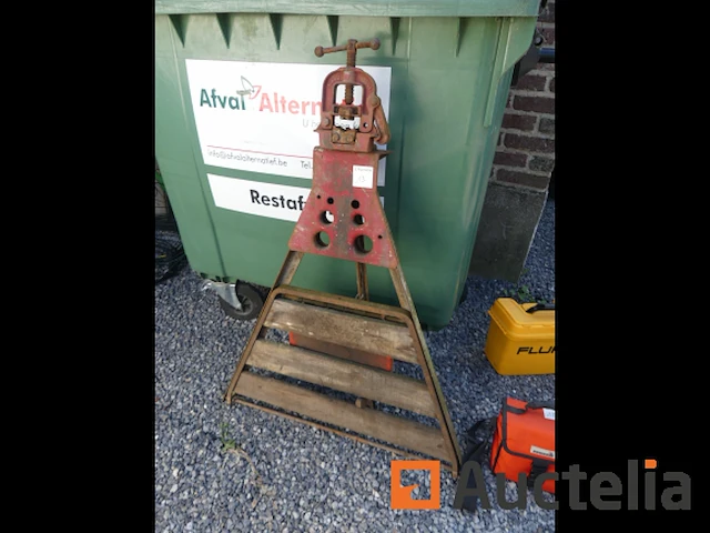 Bankschroef van de verwarmingsmonteur - afbeelding 2 van  5