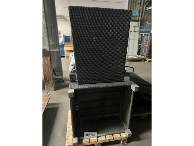 Bankstel 2x 1-zit 1x 2-zit met tafel en kussens voor buiten - afbeelding 3 van  5