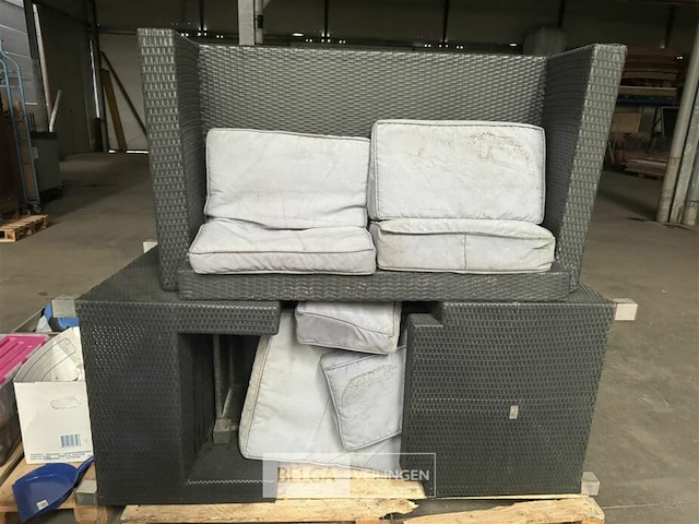 Bankstel 2x 1-zit 1x 2-zit met tafel en kussens voor buiten - afbeelding 5 van  5