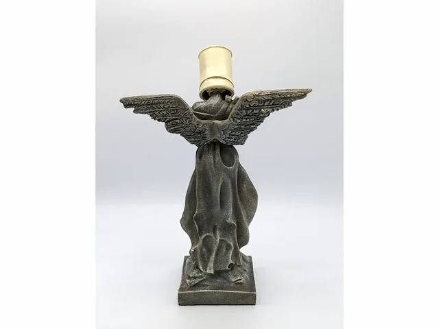 Banksy - sculptuur angel buste - afbeelding 3 van  9