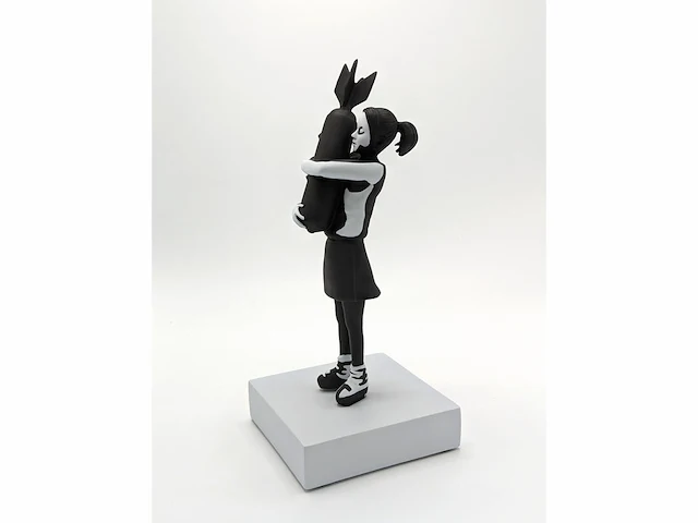 Banksy - sculptuur bomb hugger - afbeelding 3 van  4