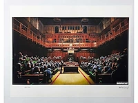 Banksy (1974), gebaseerd op - gedecentraliseerd parlement - afbeelding 1 van  7