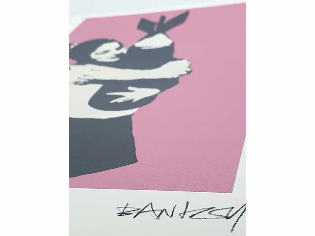 Banksy (geboren 1974), gebaseerd op - bomb hugger - afbeelding 2 van  5