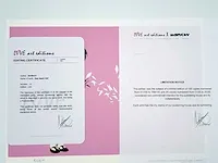Banksy (geboren 1974), gebaseerd op - gas mask girl - afbeelding 2 van  4