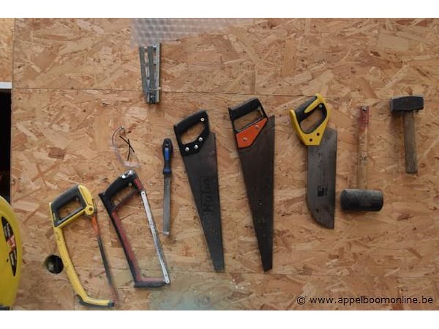 Bankvijs plus lot gereedschap - afbeelding 2 van  2