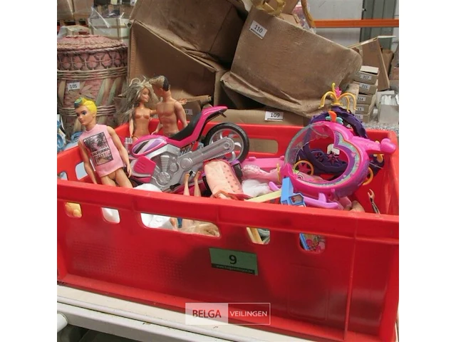 Barbie en divers zonder bak - afbeelding 1 van  4