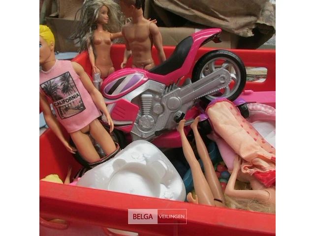 Barbie en divers zonder bak - afbeelding 2 van  4