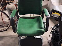 Barbier kappersstoel ( zo goed als nieuw ) - afbeelding 3 van  3