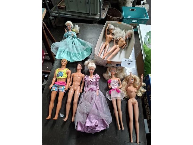 Barbie's - afbeelding 1 van  3