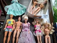 Barbie's - afbeelding 1 van  3