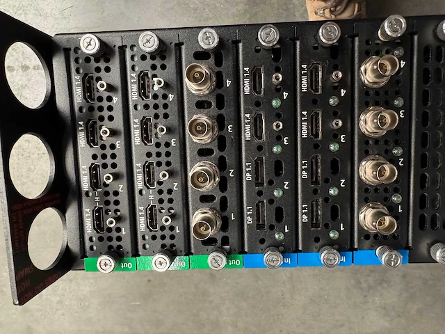 Barco - barco s3 - video mixer - afbeelding 2 van  4