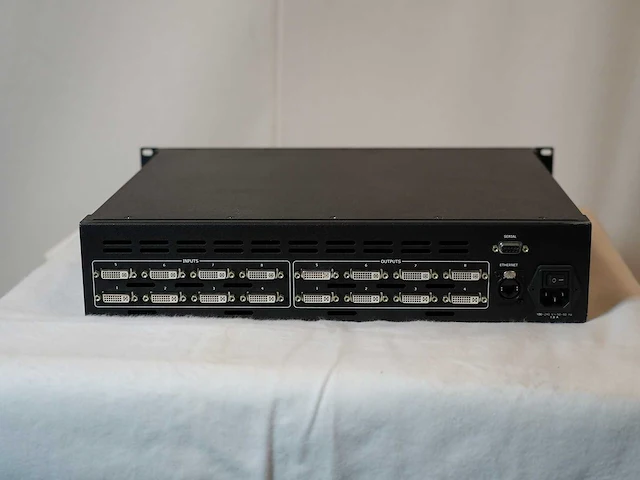 Barco - r9860490 - diverse videoapparatuur - afbeelding 2 van  2