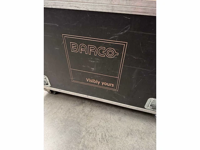 Barco/element labs - cobra c8v - led video wall barco c8v+ processoren en accessoires - afbeelding 2 van  9