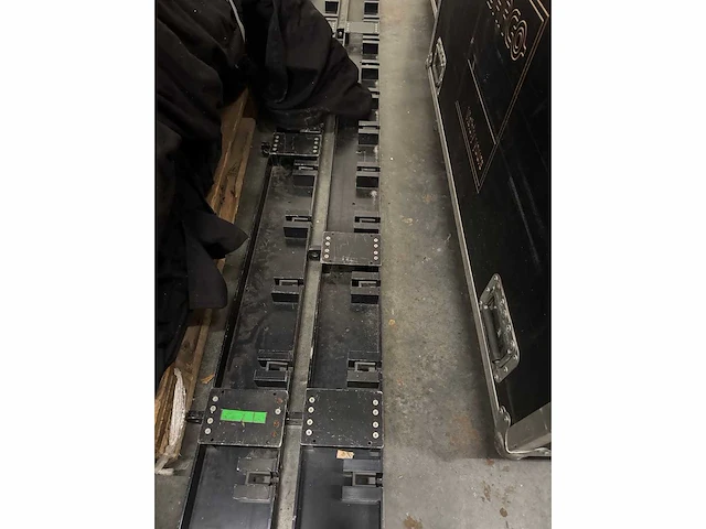 Barco/element labs - cobra c8v - led video wall barco c8v+ processoren en accessoires - afbeelding 8 van  9