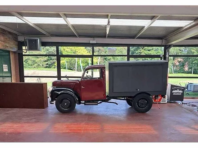 Barkas - opbouw - kastenwagen - oldtimer foodtruck - afbeelding 1 van  27