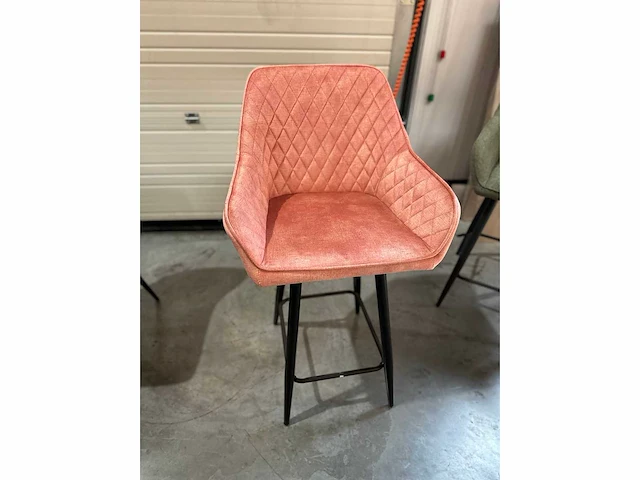 Barkruk roze velvet (4x) - afbeelding 1 van  5