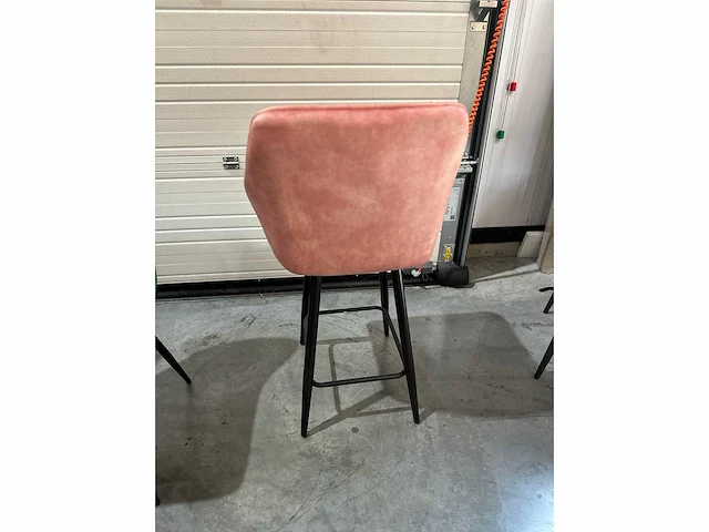 Barkruk roze velvet (4x) - afbeelding 3 van  5