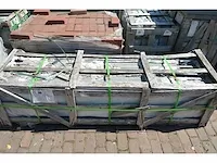 Basalt gevelplaat 40x3cm gezoet, circa 46lm - afbeelding 3 van  3
