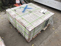 Basaltino uniceramica naturale zwembad hoekstukken met overhangende boord ca. 48lm - afbeelding 2 van  3