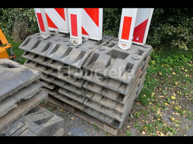 Basis voor bewegwijzering of bouwbarrières - afbeelding 6 van  7