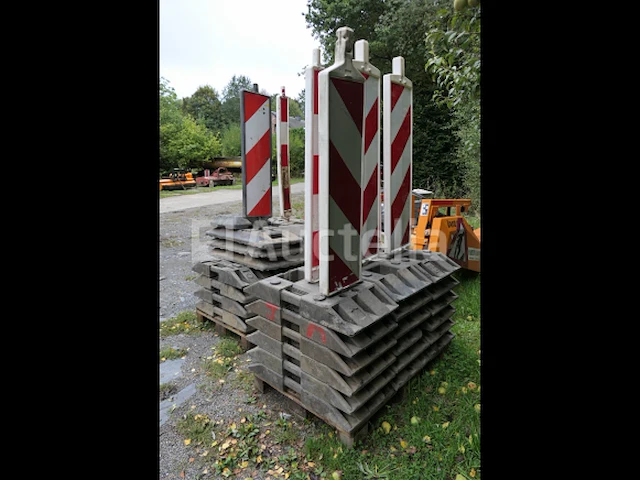 Basis voor bewegwijzering of bouwbarrières - afbeelding 7 van  7