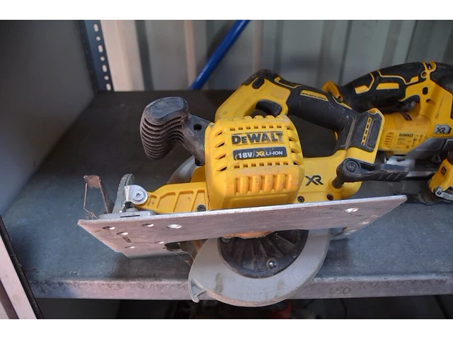 Batterij afkortzaag dewalt dcs 570 zonder batterij, batterij wipzaag dewalt dcs 334zonder batterij(6,7) - afbeelding 9 van  10