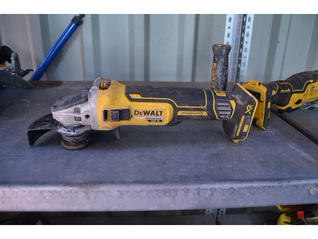 Batterij slijpschijf dewalt dcg 405 zonder batterij, batterij mulititool dewalt dcs 355 zonder batterij (13,14) - afbeelding 8 van  10