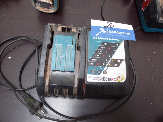 Batterijlader makita 18v - afbeelding 1 van  2