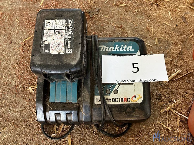 Batterijlader makita - afbeelding 1 van  1
