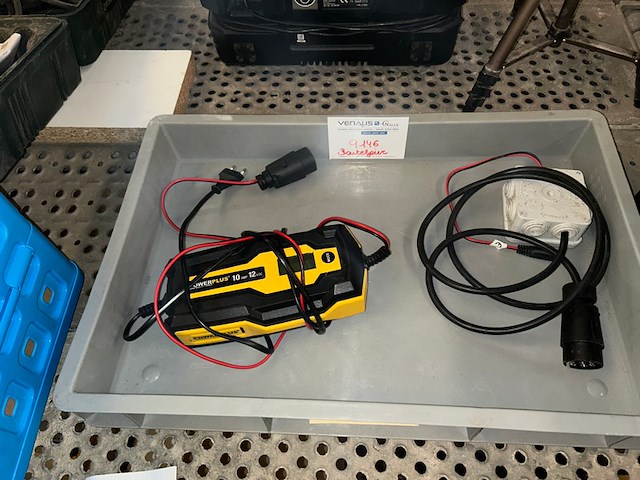 Batterijlader powerplus - afbeelding 1 van  4