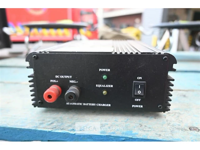 Batterijlader - afbeelding 2 van  4