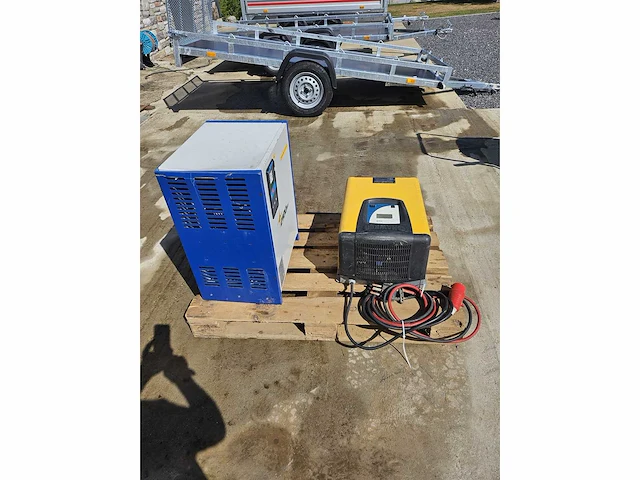 Batterijlader - afbeelding 2 van  9