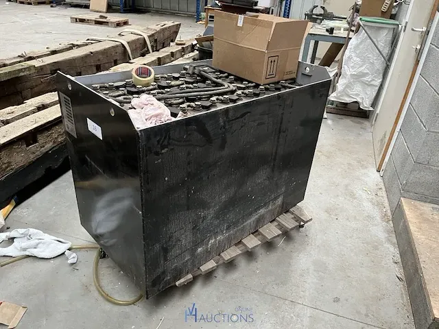 Batterijpack voor heftruck - afbeelding 1 van  5