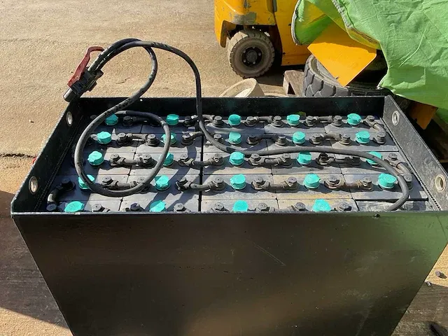 Battery supplies reachtruck jungheinrich - afbeelding 2 van  5