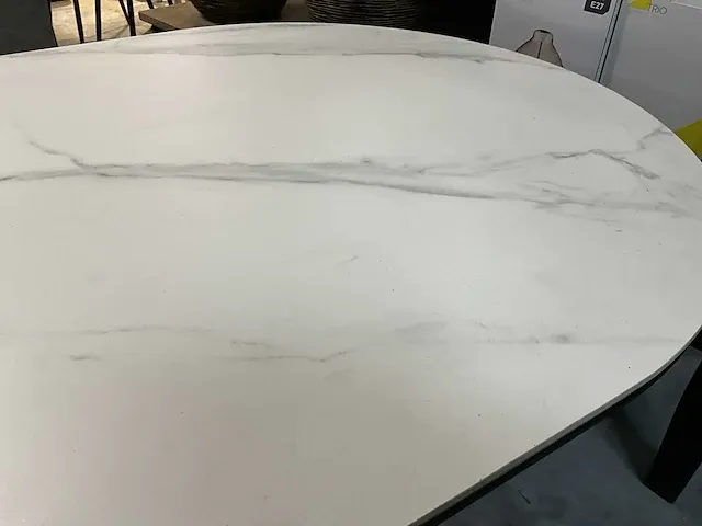 Bauwens design eetkamertafel - afbeelding 3 van  8