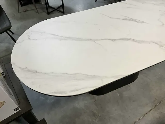 Bauwens design eetkamertafel - afbeelding 8 van  8
