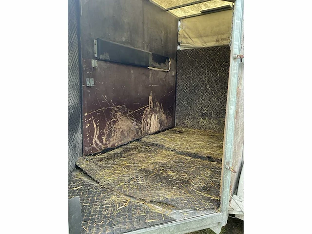 Bcw v4817e paardentrailer - afbeelding 14 van  15