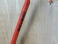 B&d grastrimmer st200 - afbeelding 1 van  2